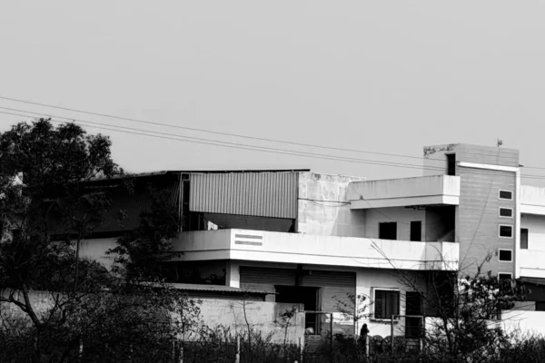 Manufacturing unit (1)